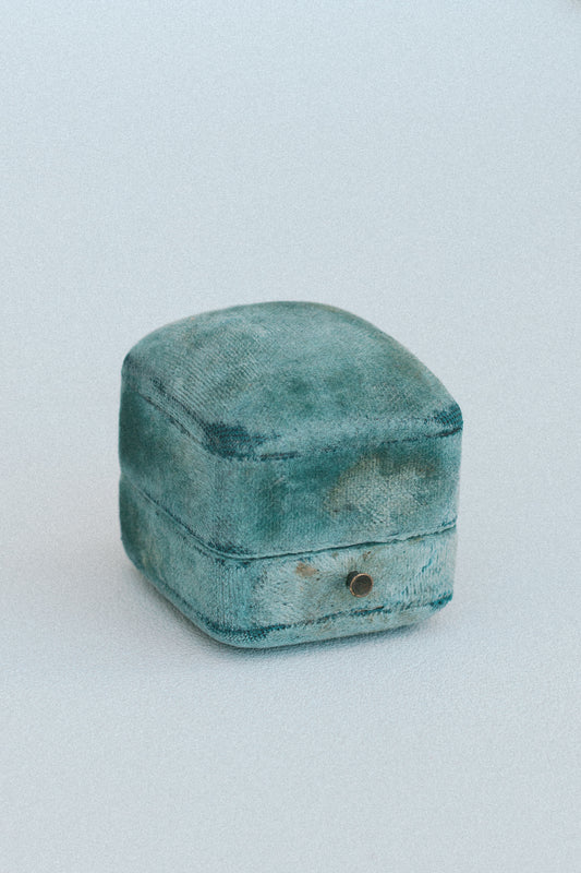 Heirloom jewelry box