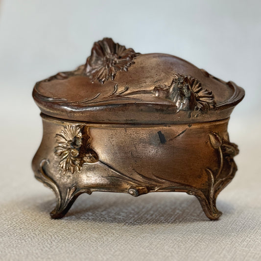 Heirloom jewelry box