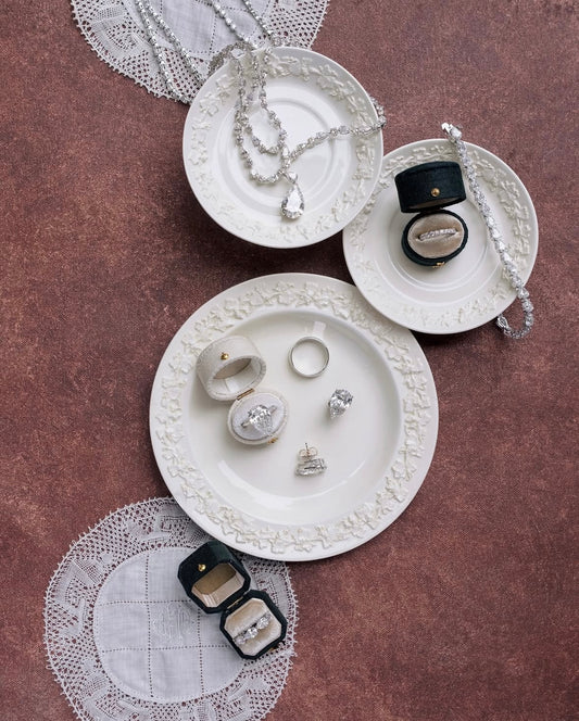 Raven/Fawn Georgian Oval Ring Box