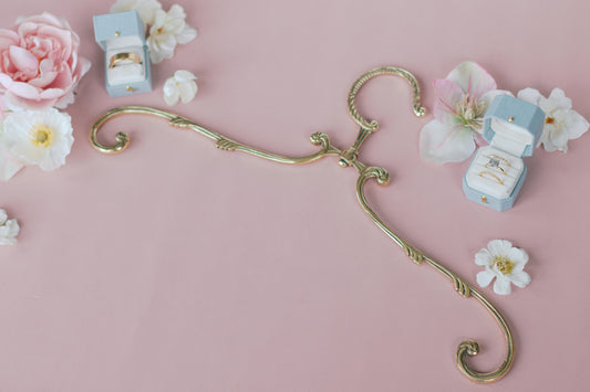 Vintage Old Money Swivel Hanger