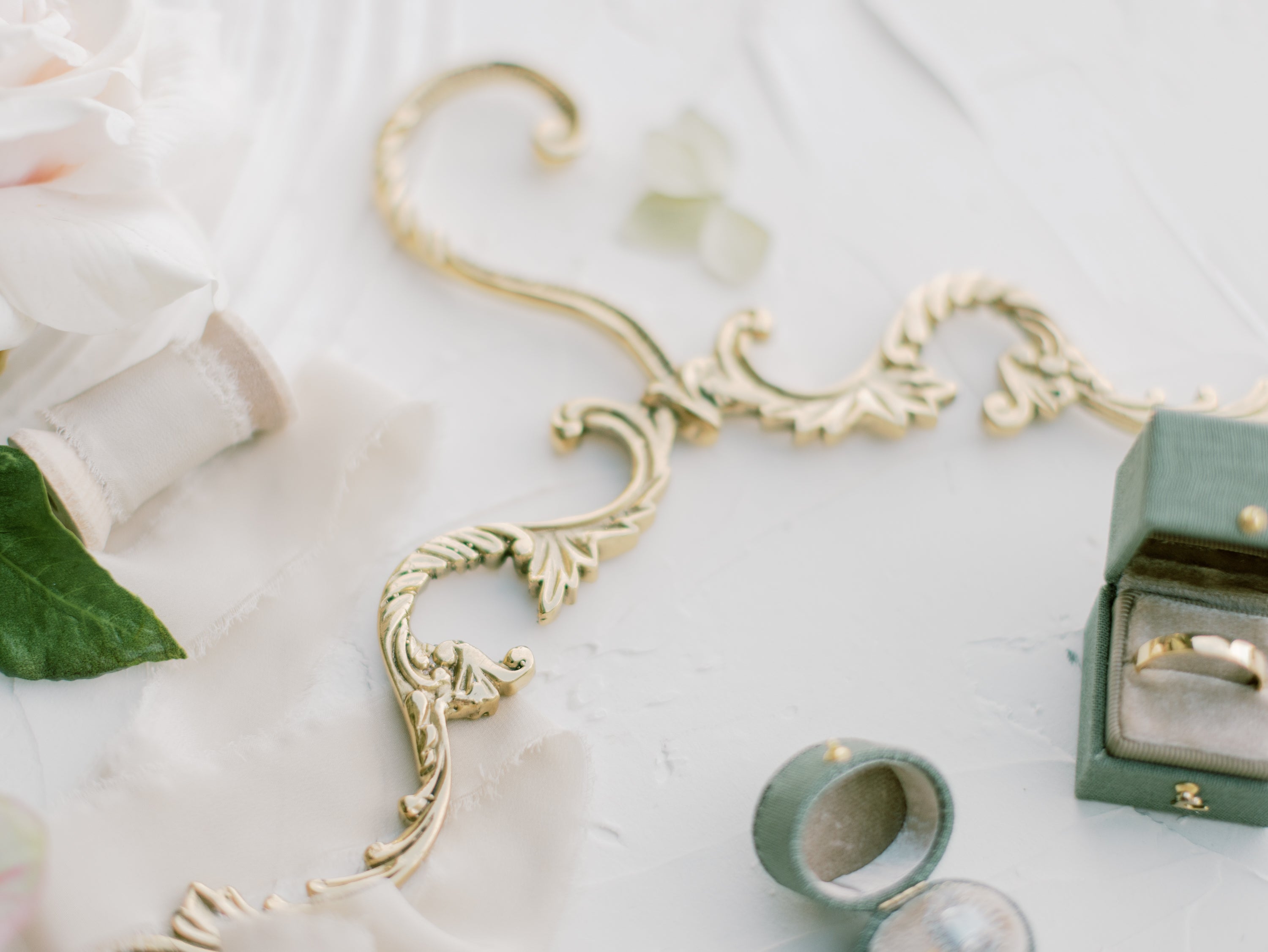 Vintage Dress Hanger – stylingarchives Vintage Dress Hanger – stylingarchives