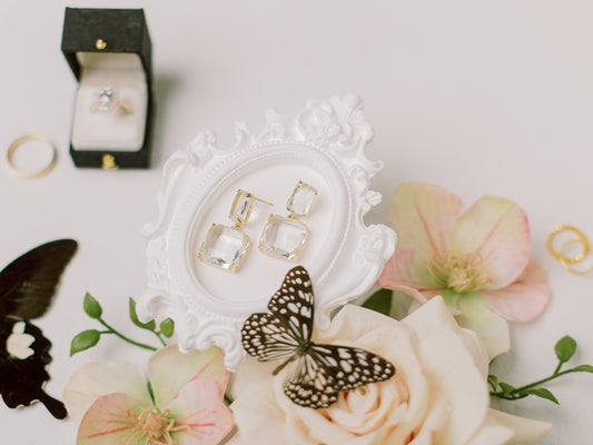 Earring & Necklace Prop