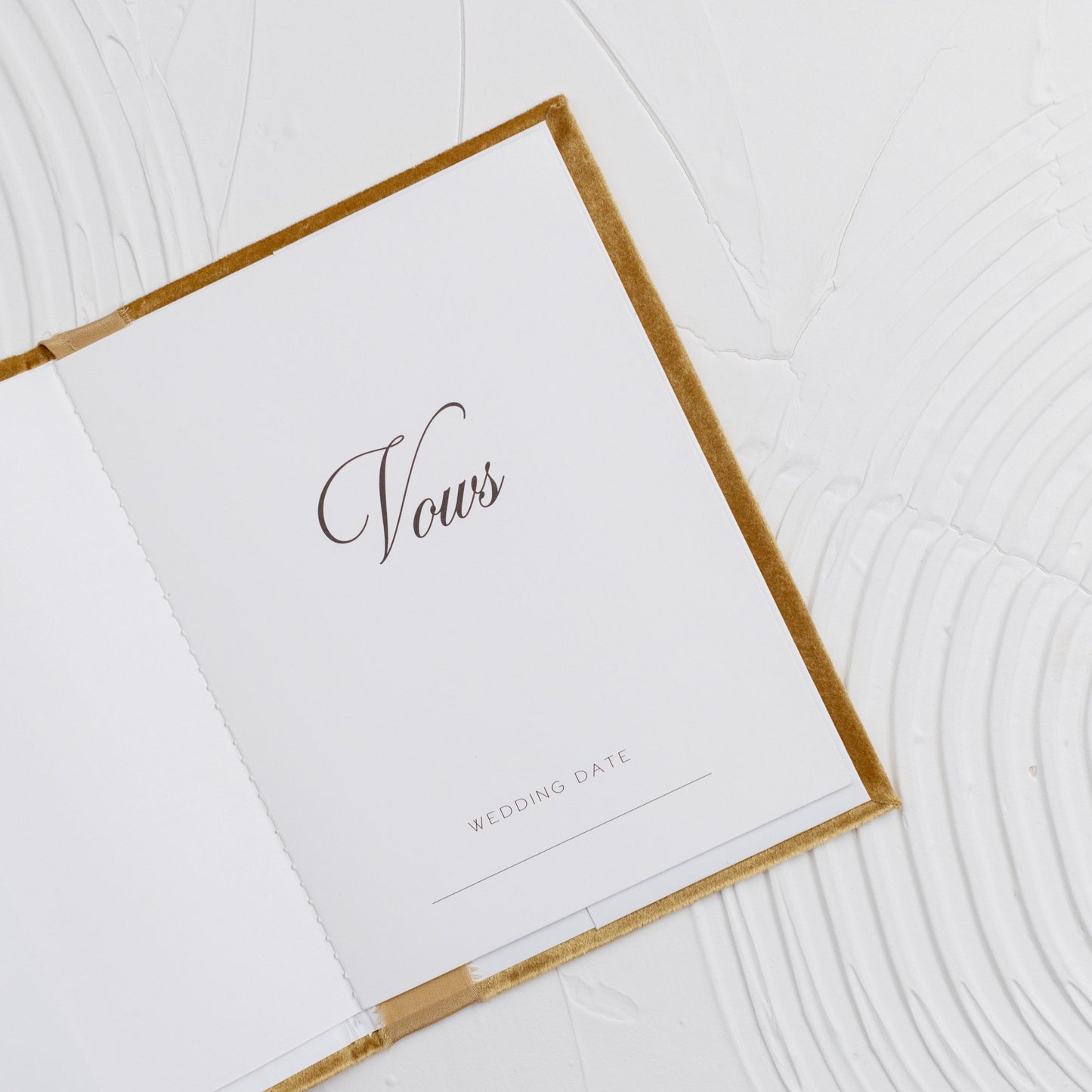 Oro Velvet Vow Book
