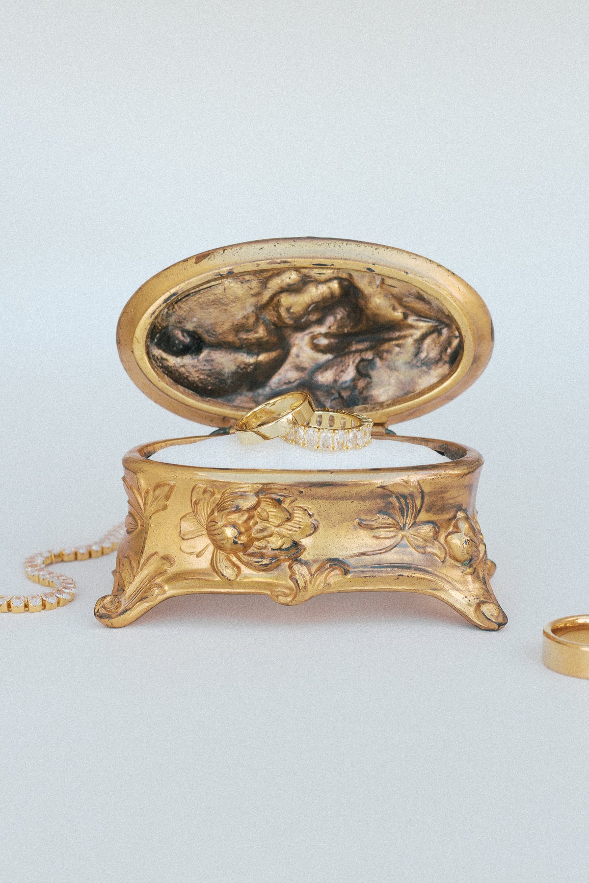 Heirloom jewelry box