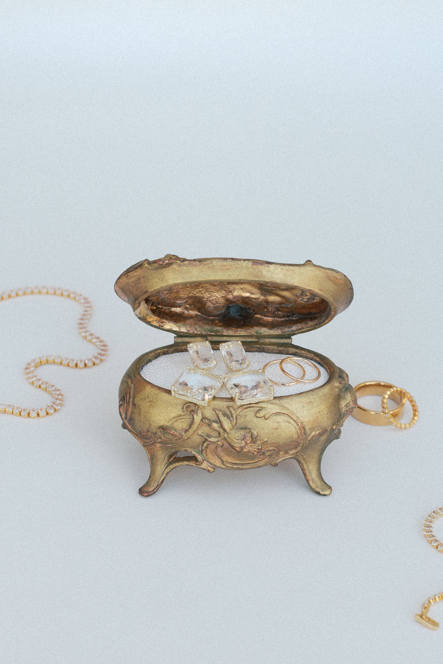 Heirloom jewelry box