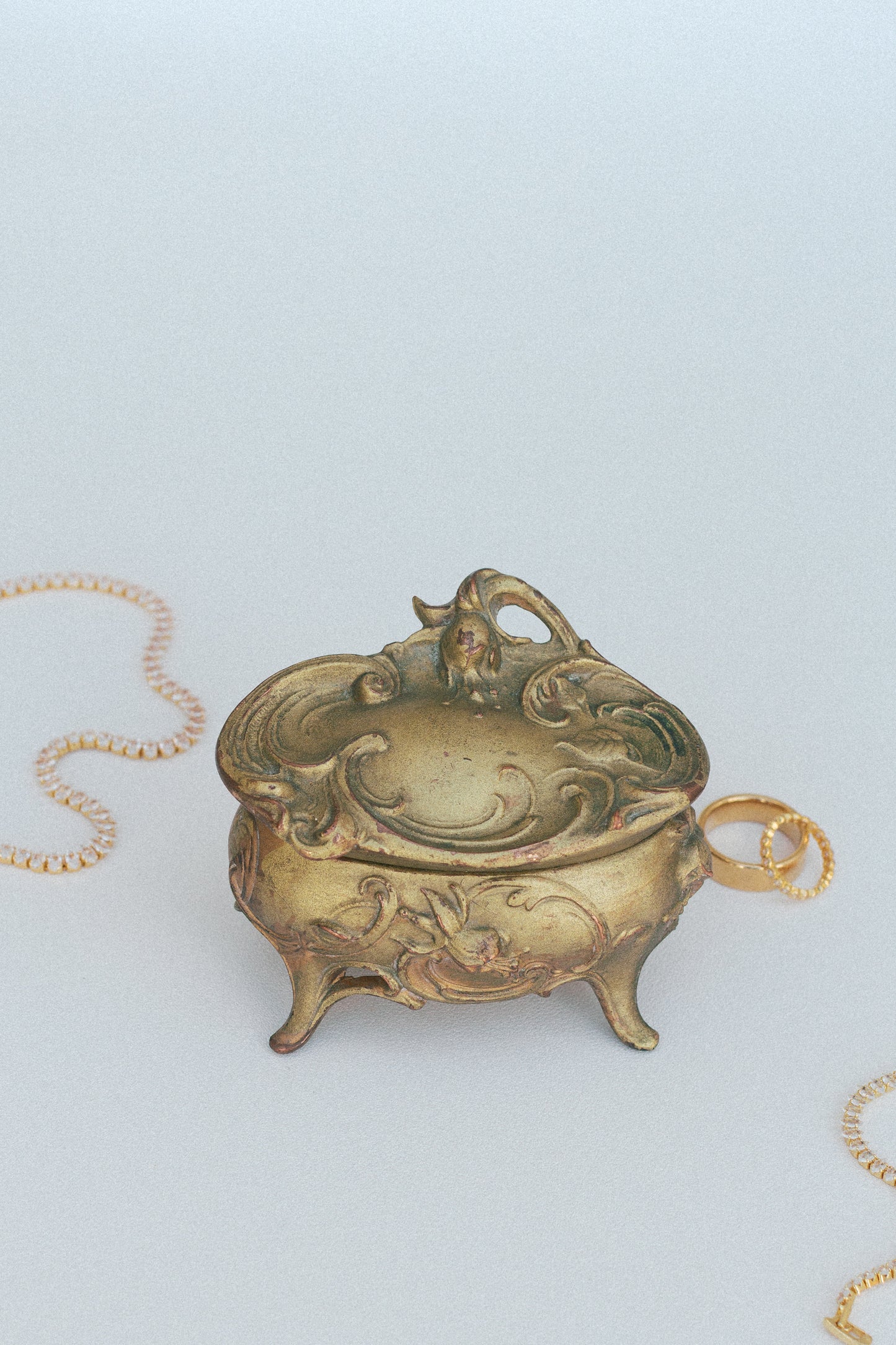 Heirloom jewelry box