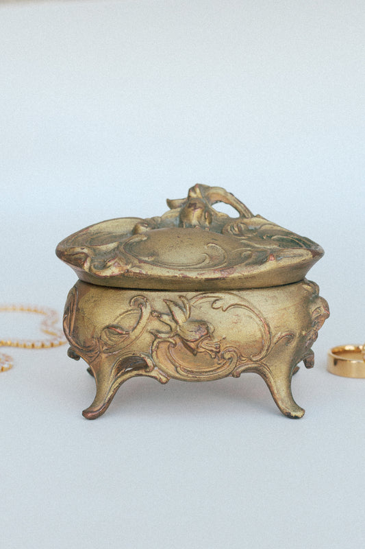 Heirloom jewelry box
