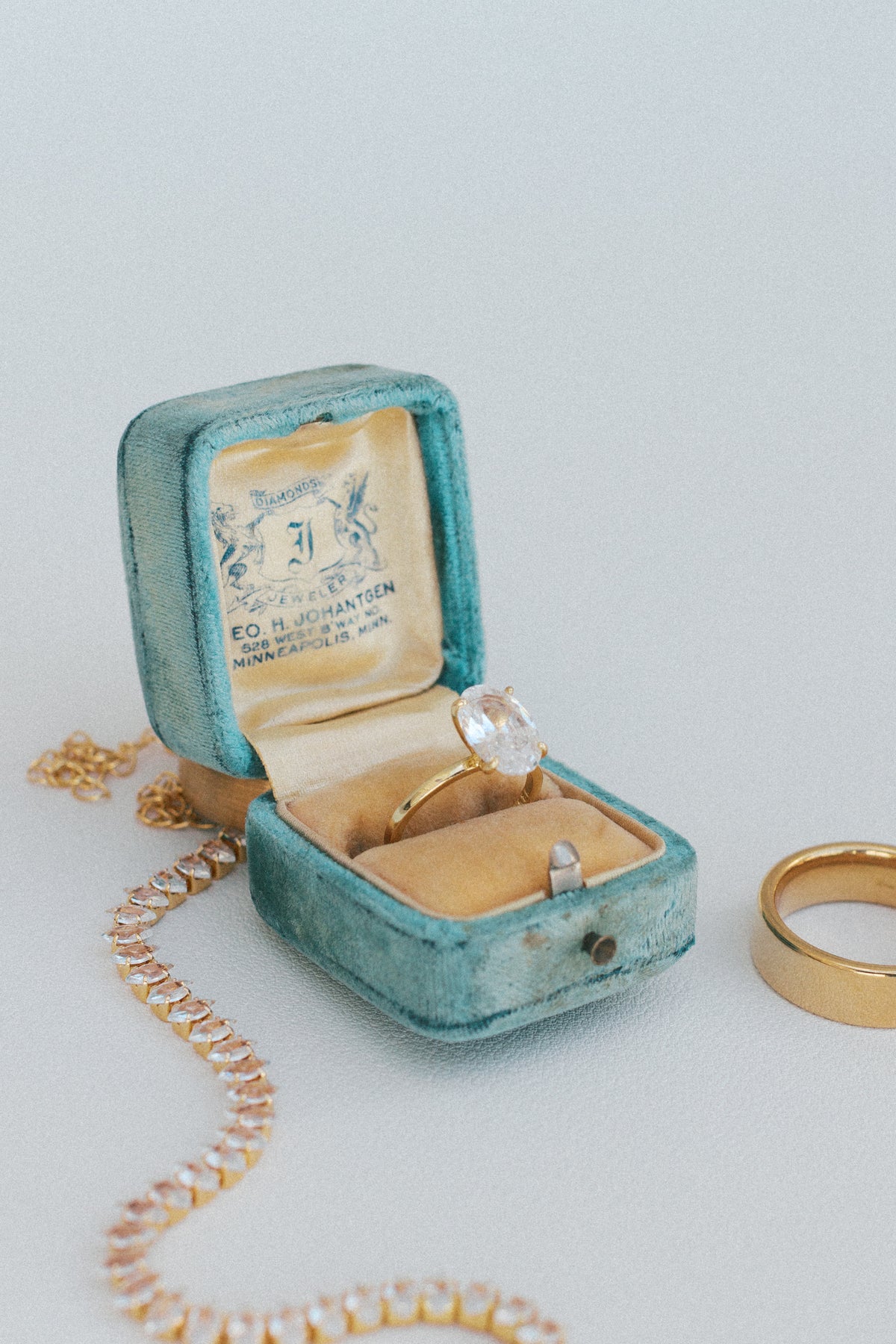 Heirloom jewelry box