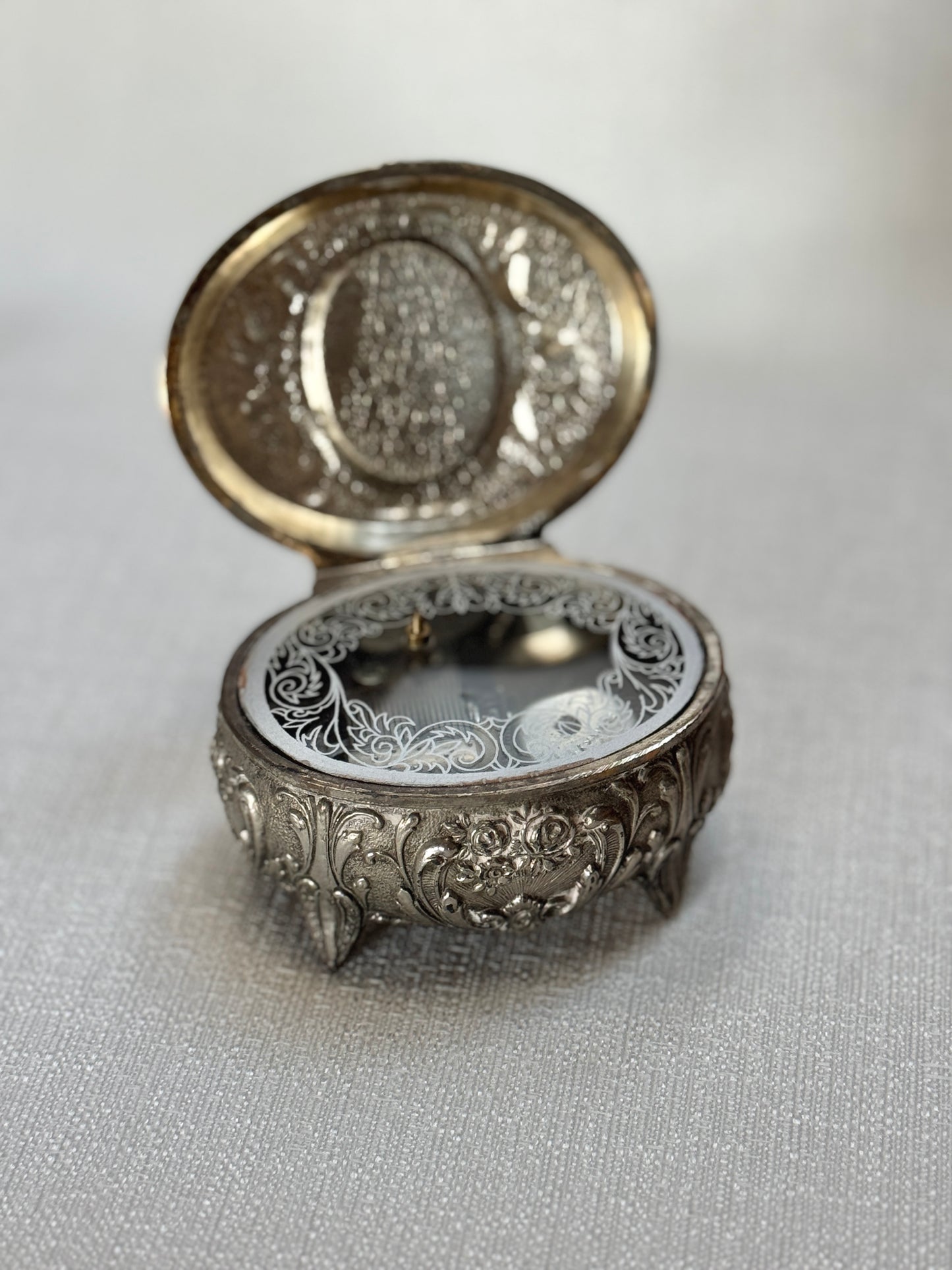 Heirloom music box