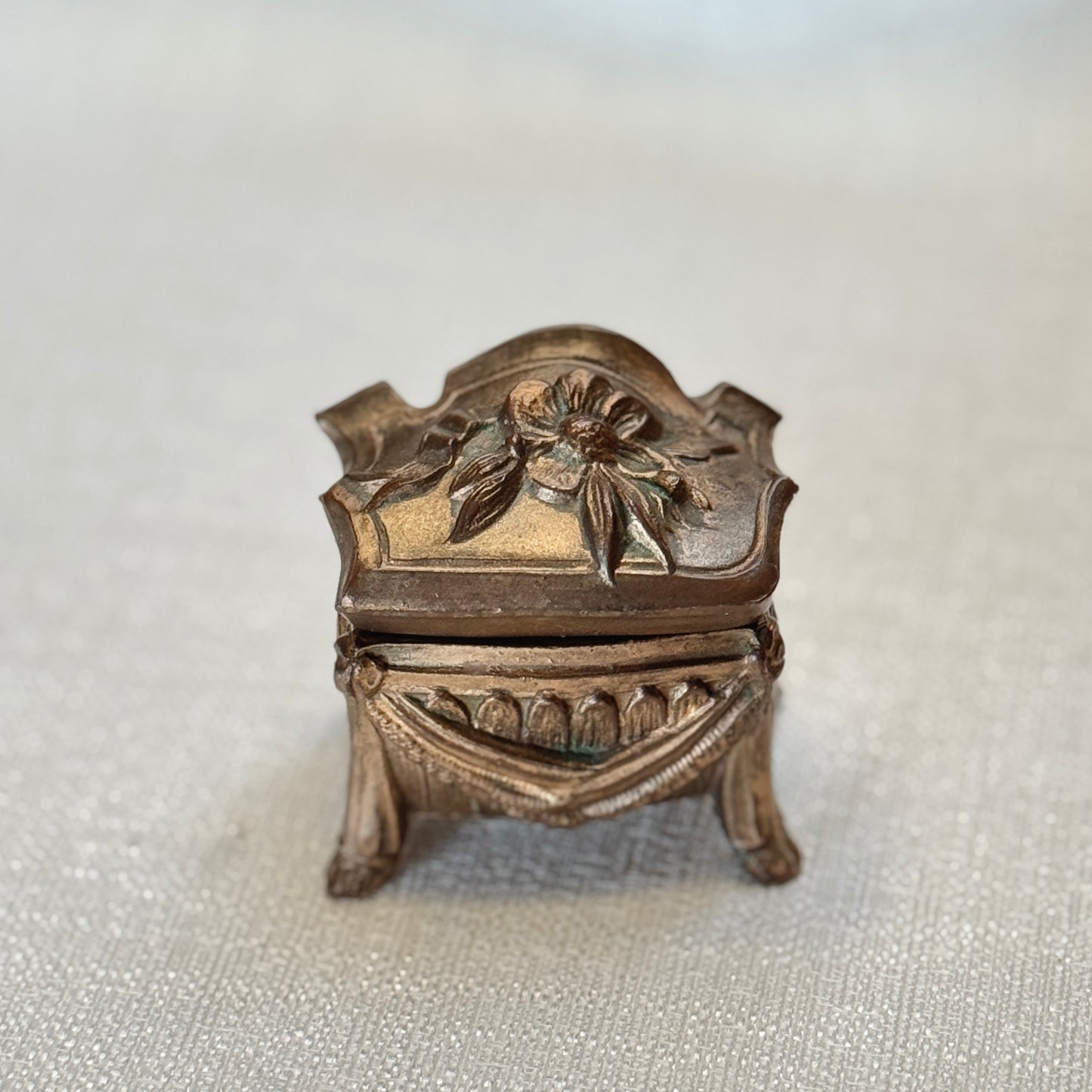 Heirloom jewelry box