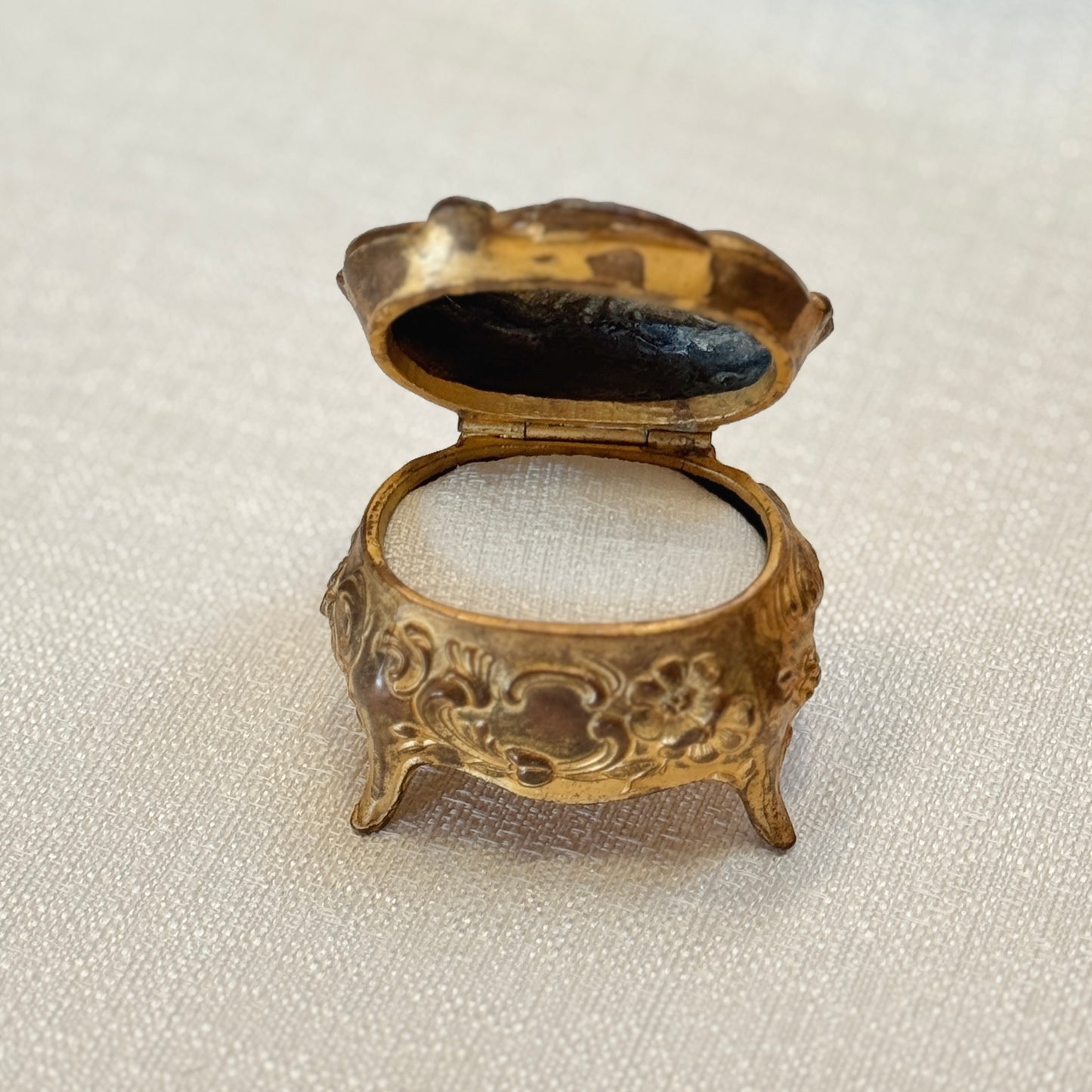Heirloom jewelry box