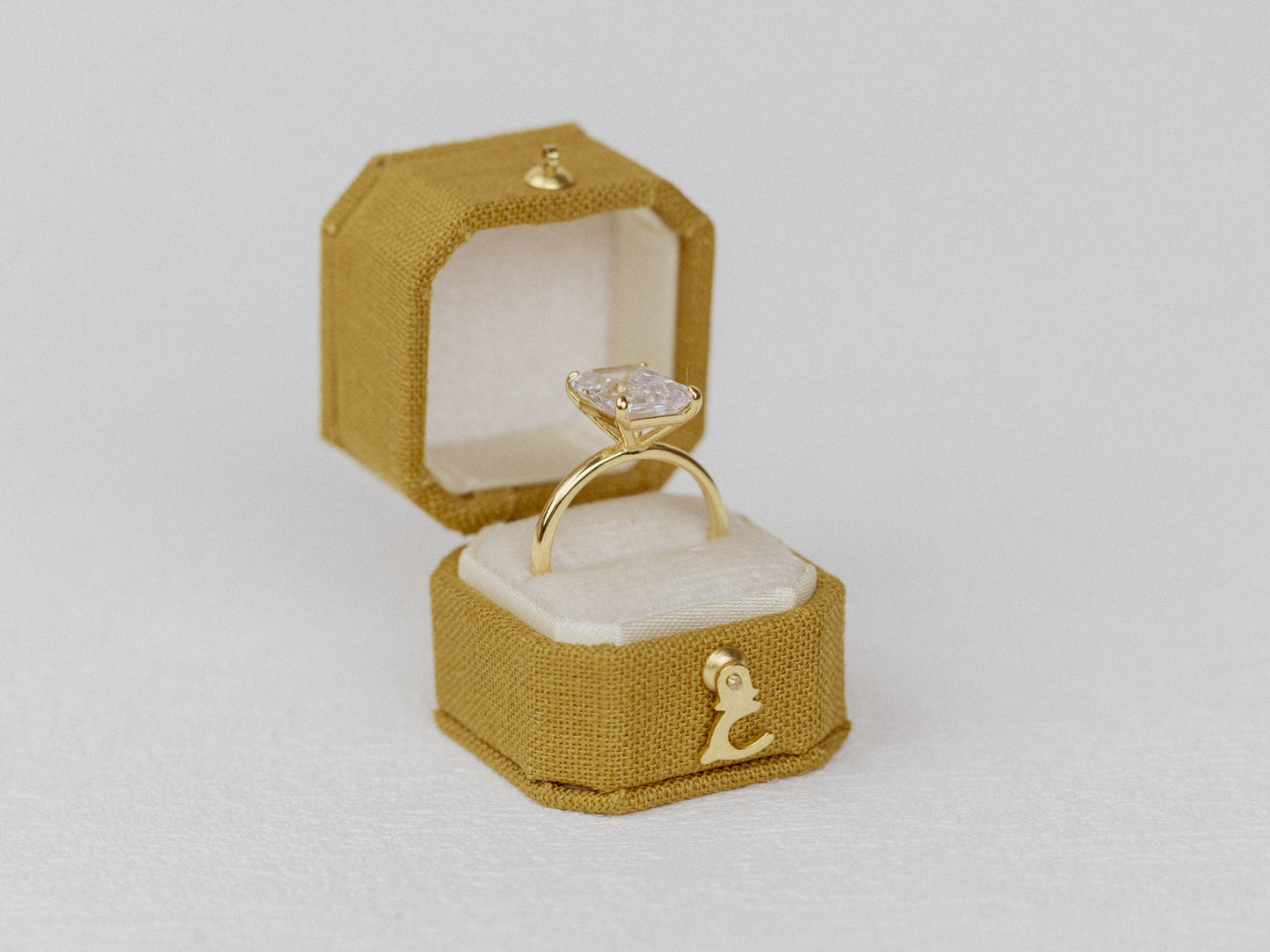 Oro/Dove Radiant Georgian Ring Box