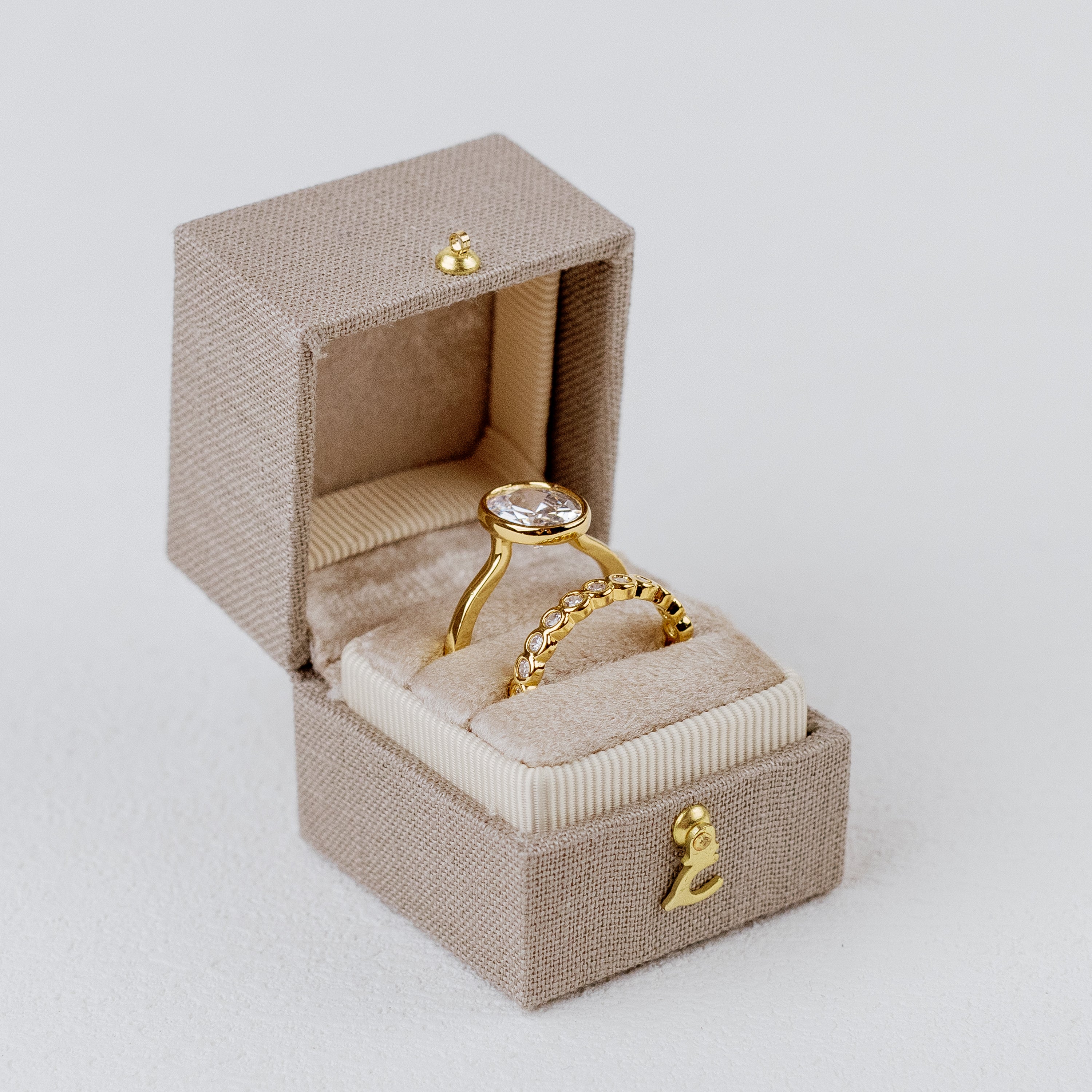 Sparrow Georgian Square Ring Box – stylingarchives