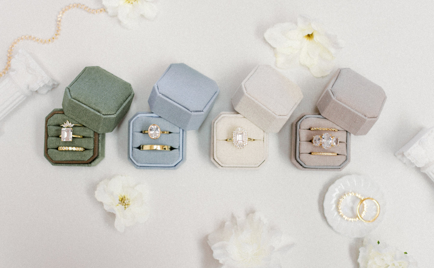 Hydrangea Heritage Linen Ring Box