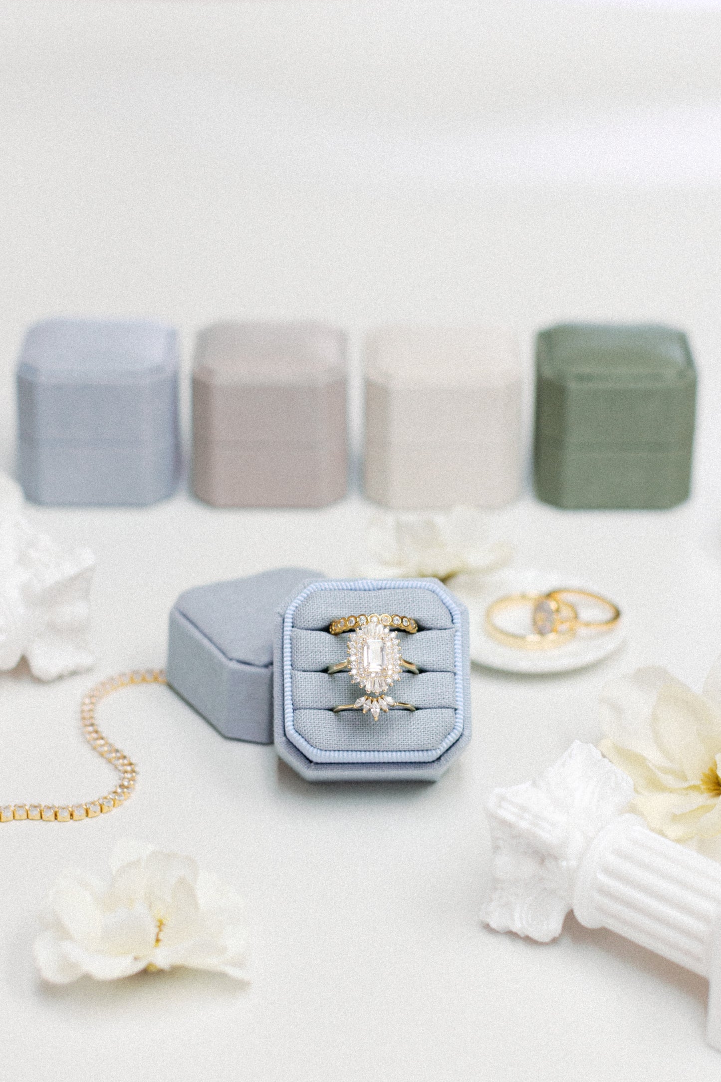 Hydrangea Heritage Linen Ring Box