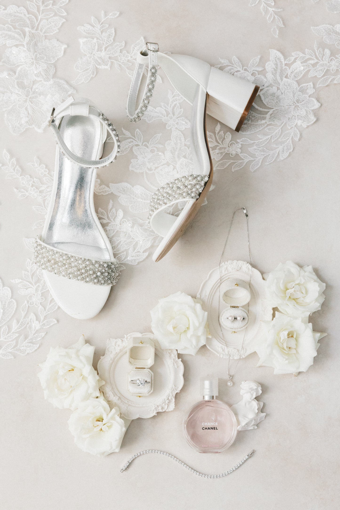 Georgian Oval Ring Box in Dove Linen – Vintage Wedding Ring Box for Flat Lay Photography