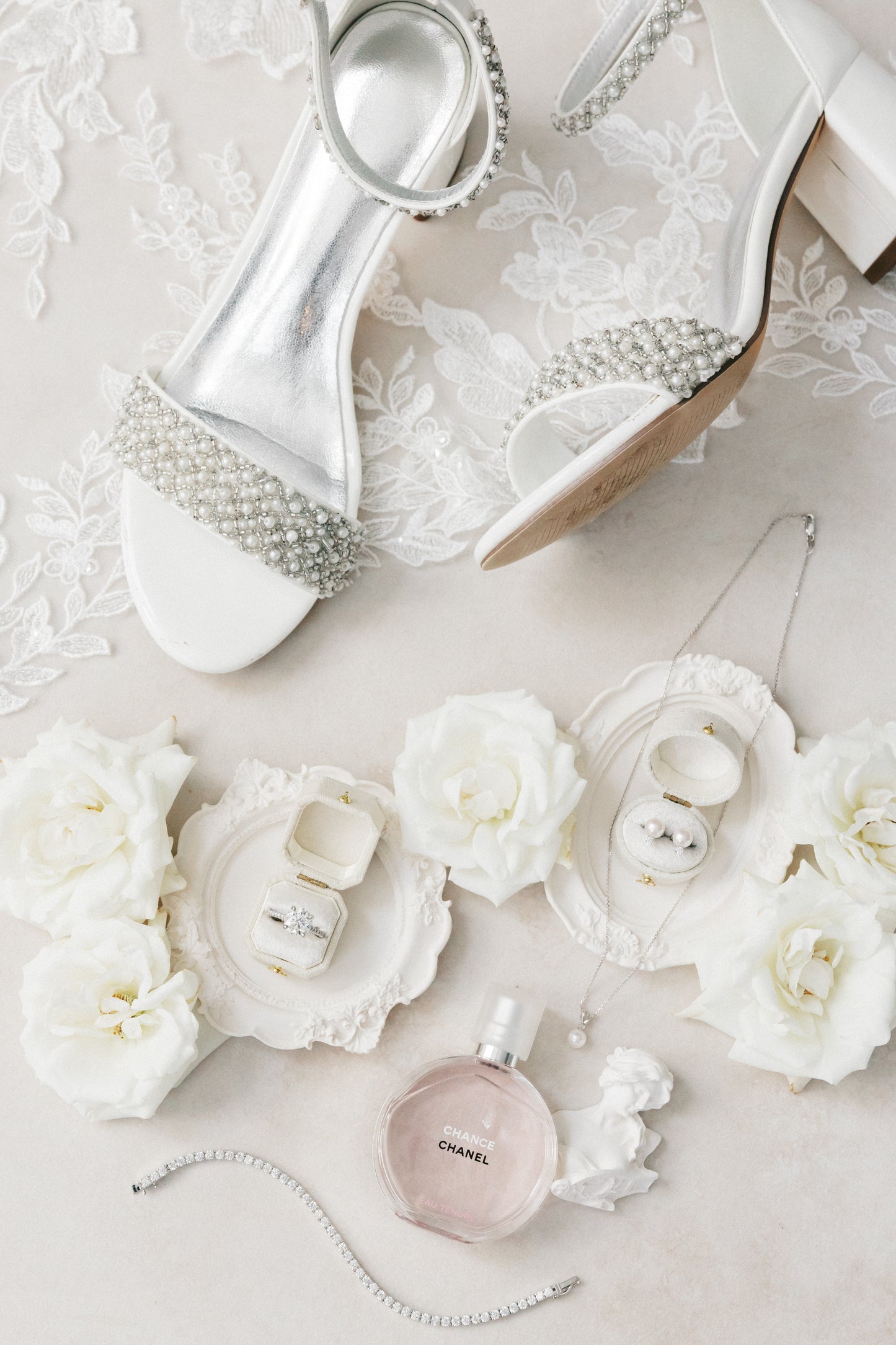 Georgian Oval Ring Box in Dove Linen – Vintage Wedding Ring Box for Flat Lay Photography
