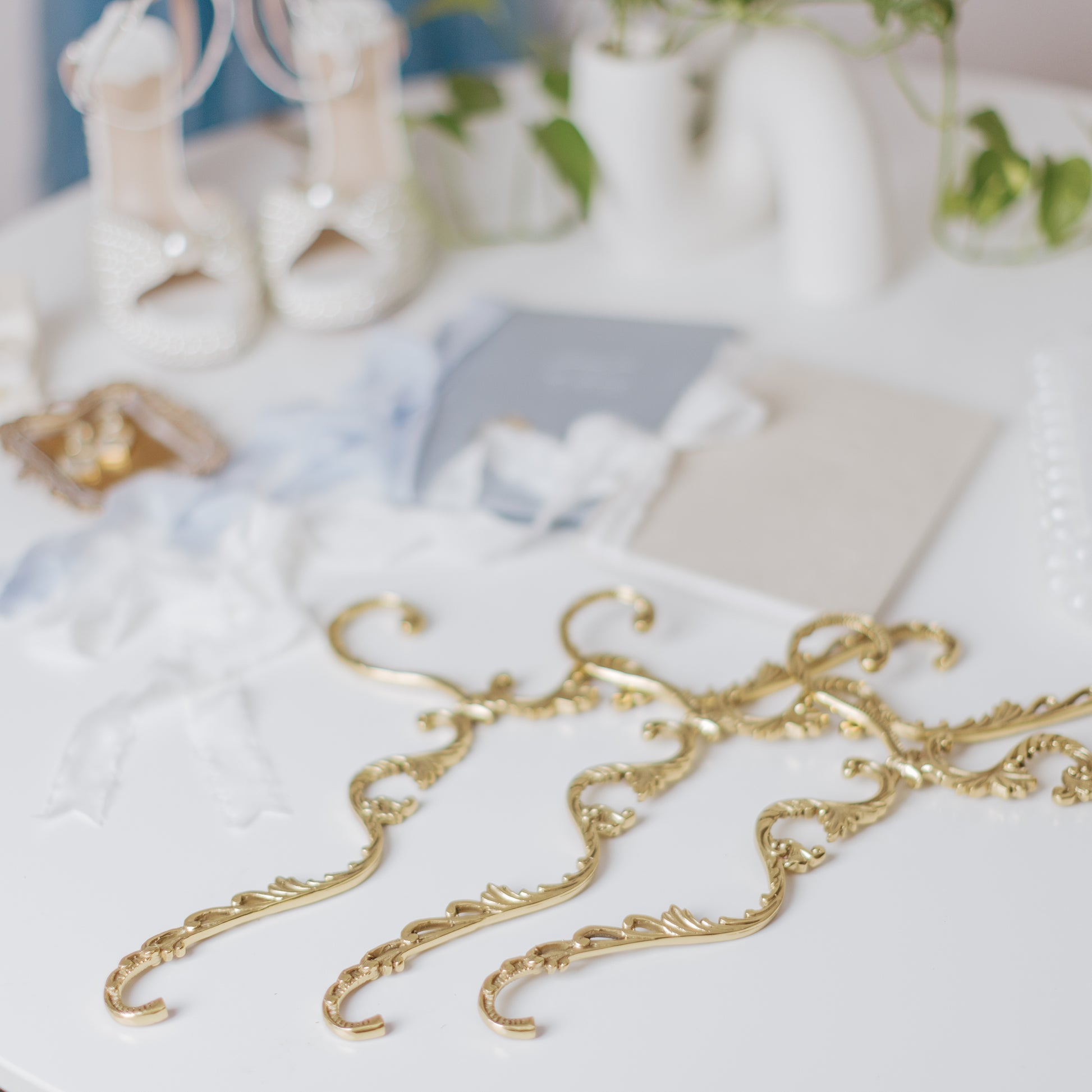 Vintage Dress Hanger stylingarchives Vintage Dress Hanger stylingarchives