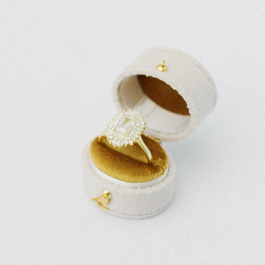 Georgian Oval Ring Box in Dove & Oro Linen – Vintage Wedding Ring Box for Flat Lay Photography