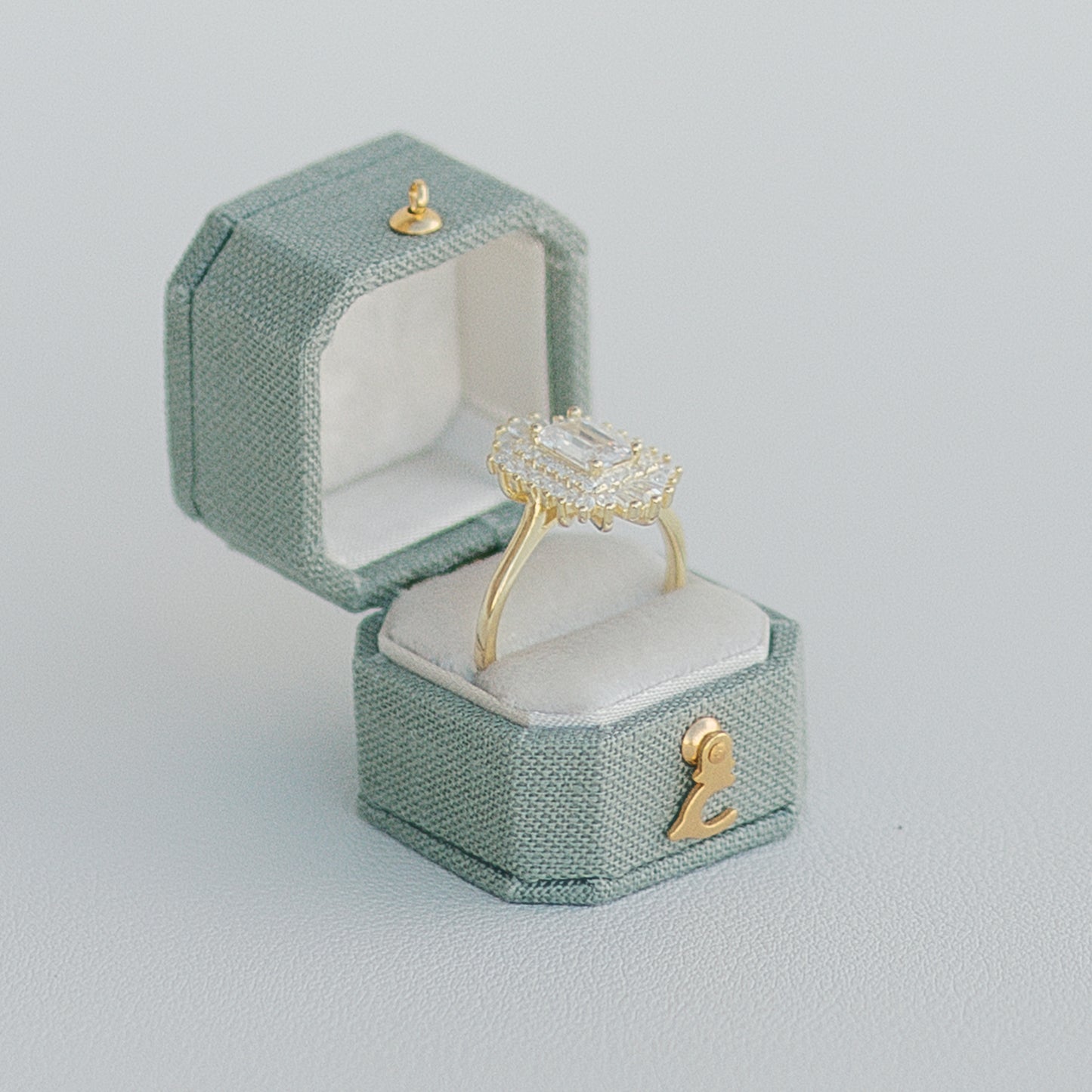 Light Sage & Fawn Radiant Georgian Ring Box