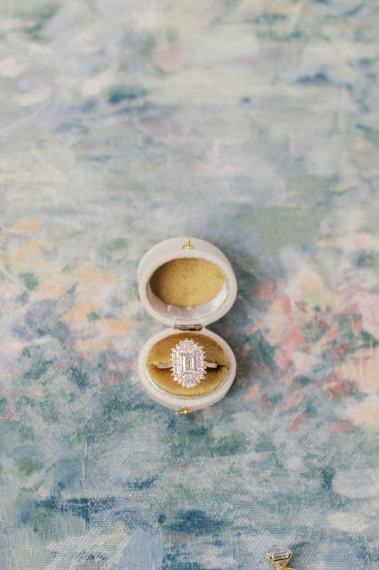 Georgian Oval Ring Box in Dove & Oro Linen – Vintage Wedding Ring Box for Flat Lay Photography
