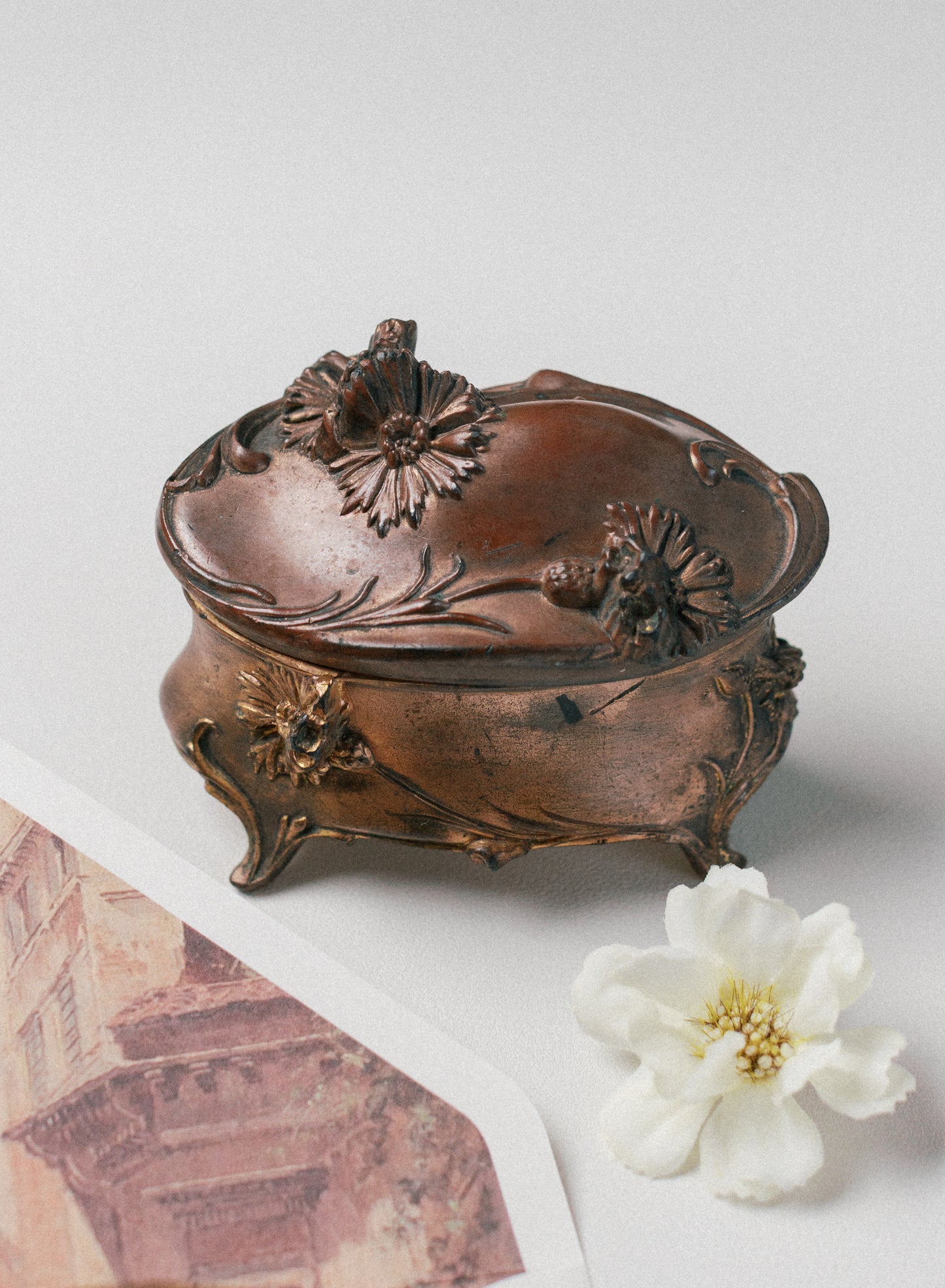 Heirloom jewelry box