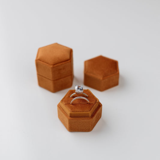Oriole Hexagon Ring Box
