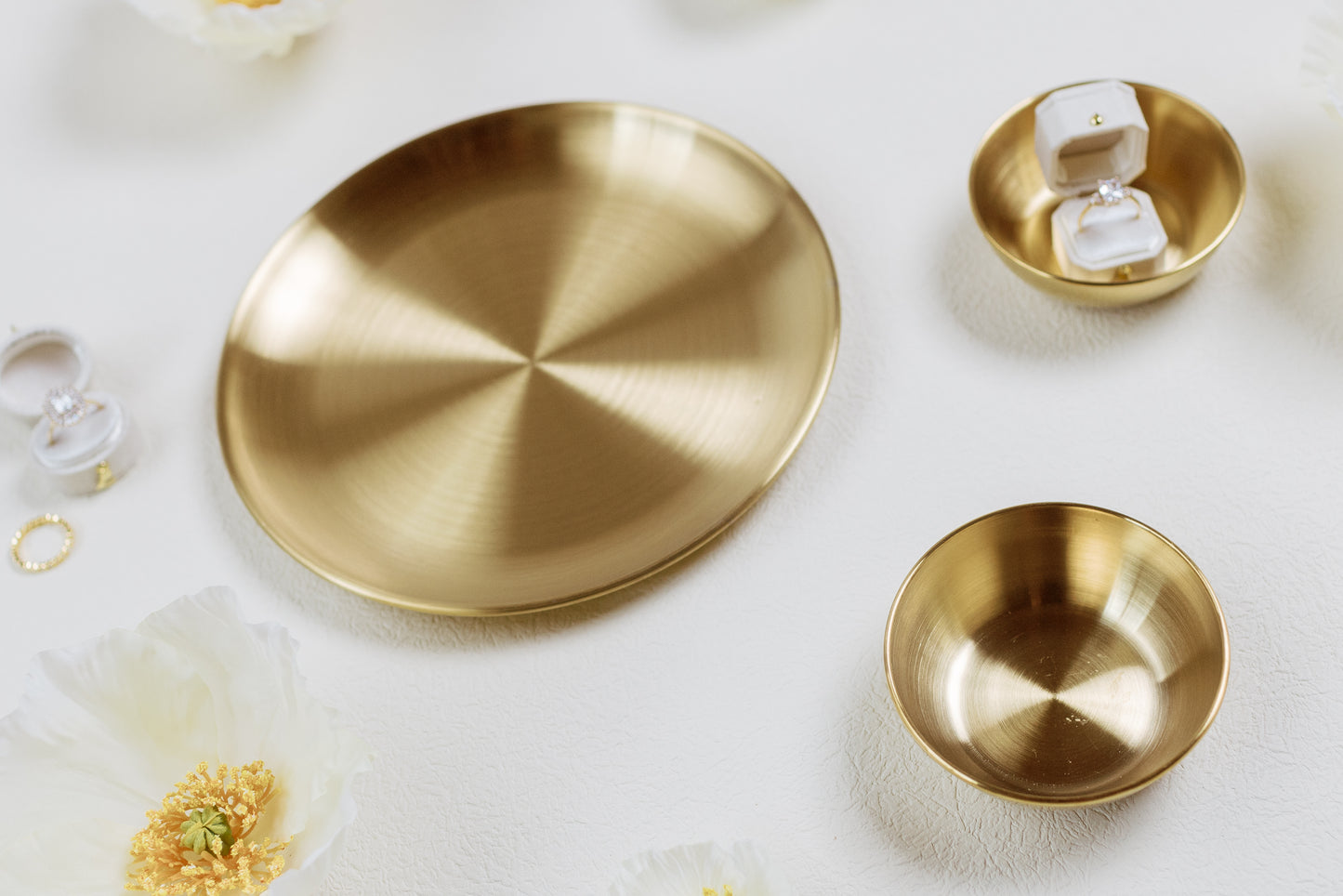 Gold dish set